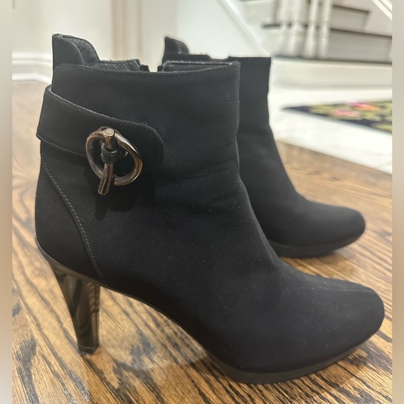 Stuart Weitzman heeled ankle boots with buckle - Picture 5 of 10